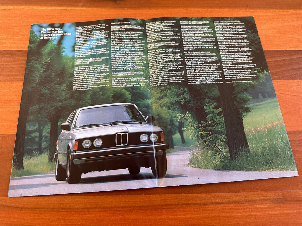 BMW-E21 320i, 1982 Foldout-Dealership-Sales-Brochure