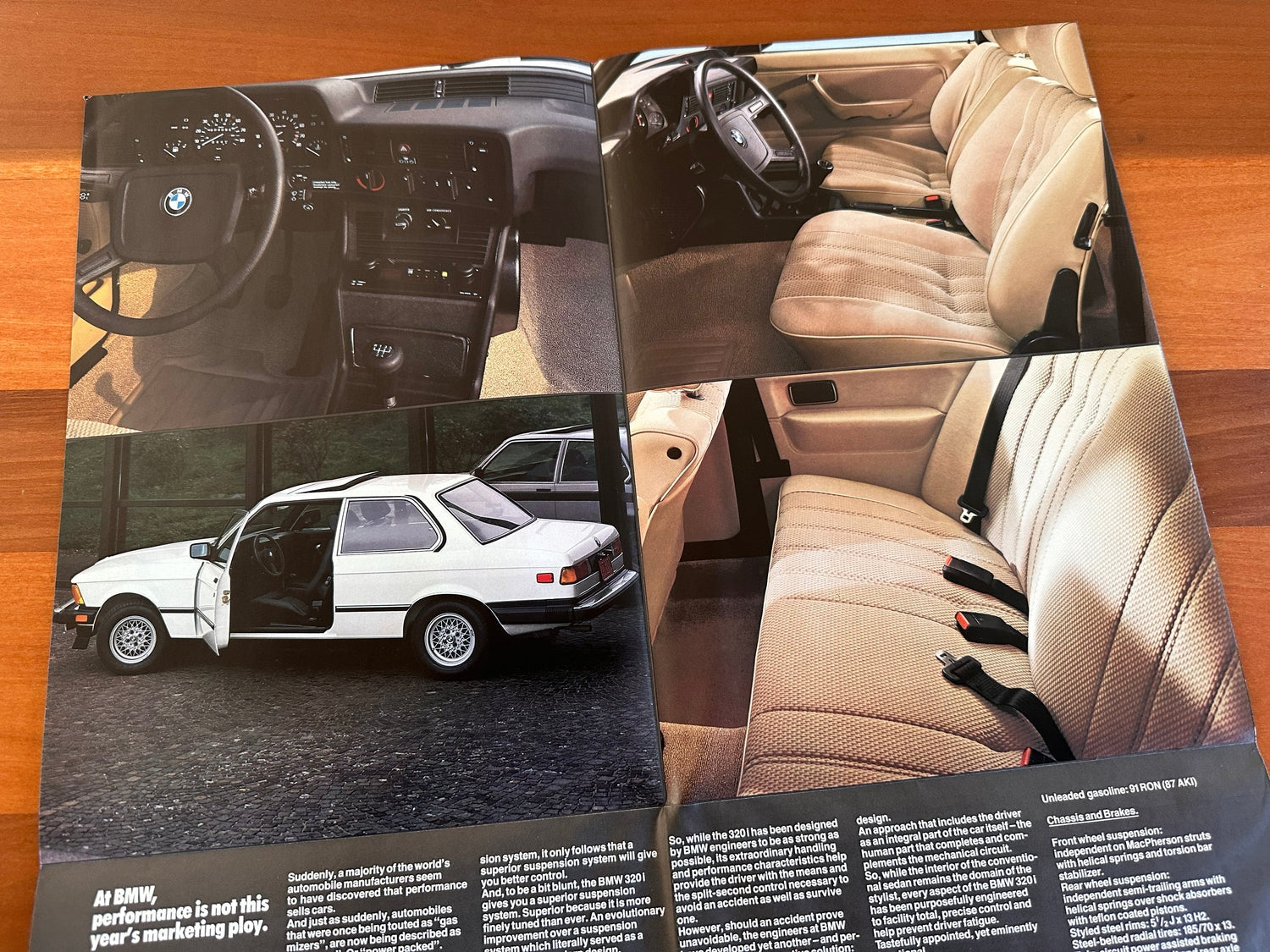 BMW-E21 320i, 1982 Foldout-Dealership-Sales-Brochure