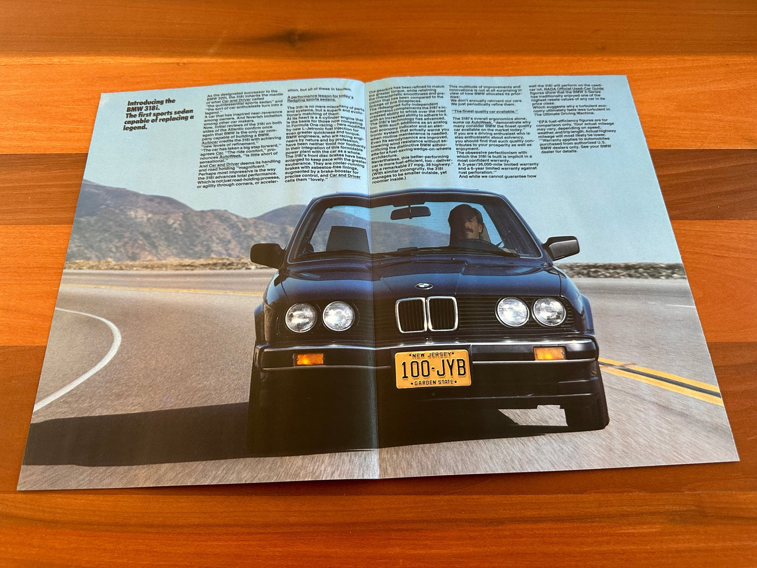 BMW-E30 318i, 1983 Foldout-Dealership-Sales-Brochure