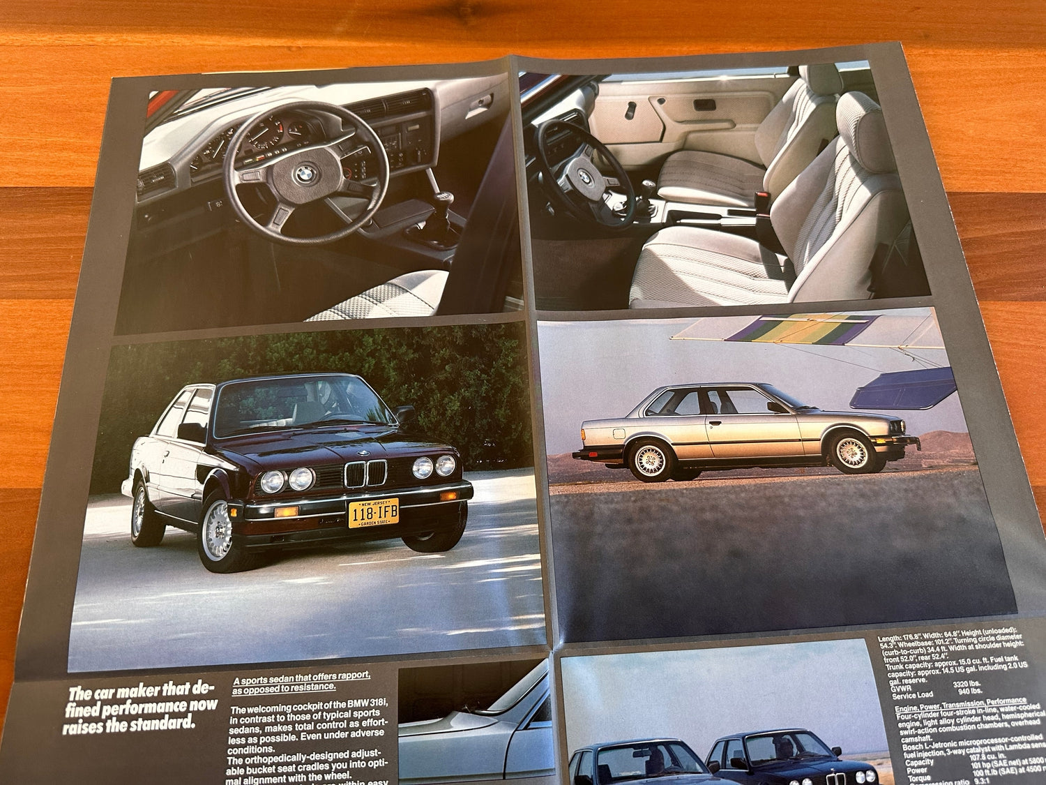 BMW-E30 318i, 1983 Foldout-Dealership-Sales-Brochure